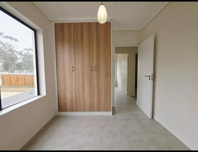 2 BEDROOM PROPERTY TO RENT IN GREENBAY ECO ESTATE